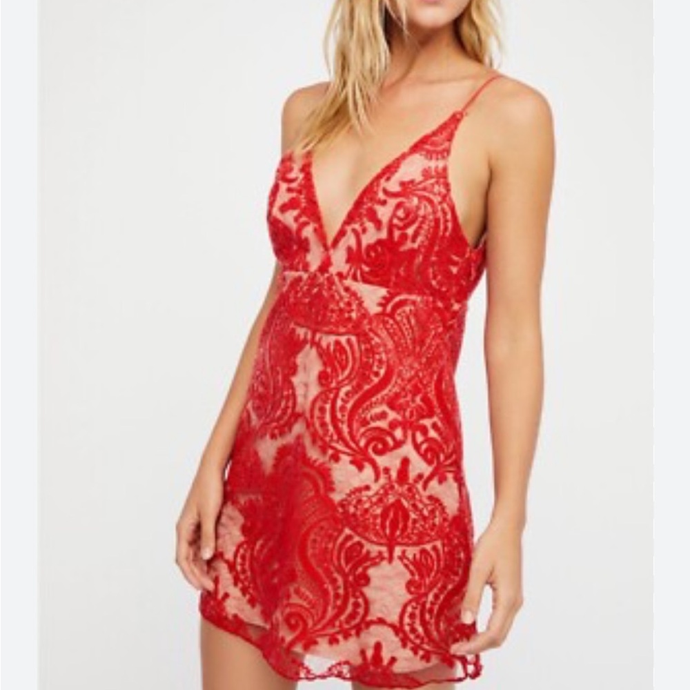 Free PEOPLE size 4 Red Sequin Lace Dress used excellent condition